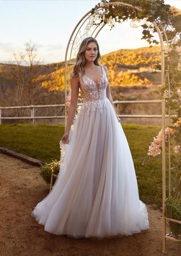 Gorgeous Wedding Dresses for Your Unforgettable Day