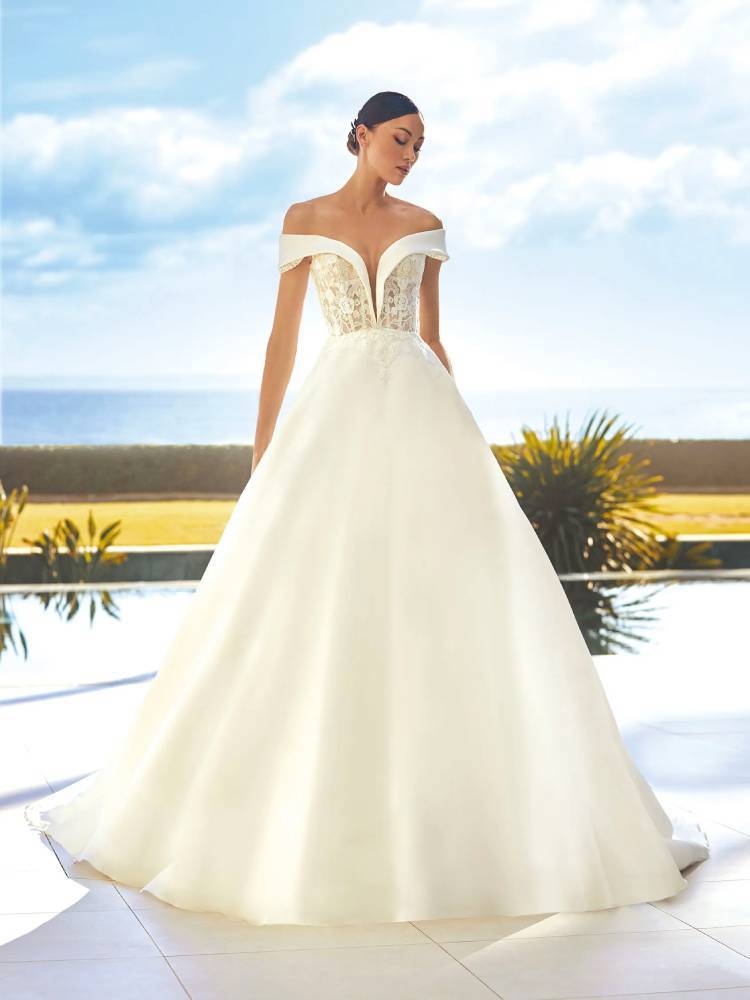 Pronovias